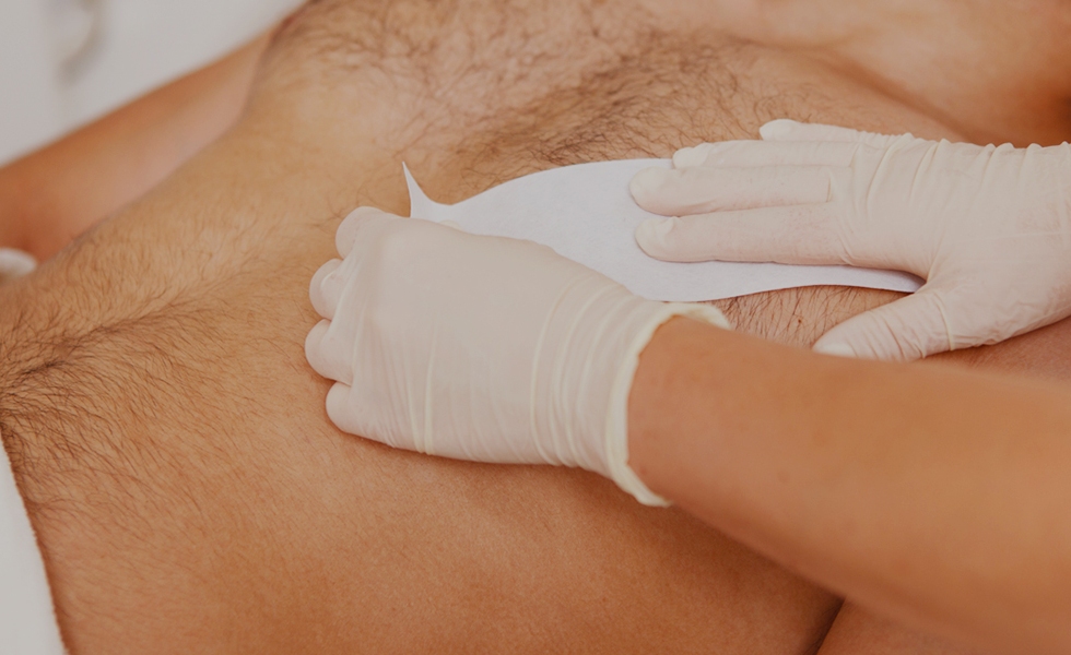 A Smooth Experience - Exploring the Advantages of Body Waxing for Men in Dallas
